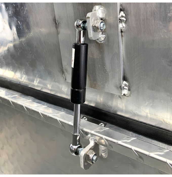 Rectangular Aluminum Toolbox - 31" x 10" x 14"