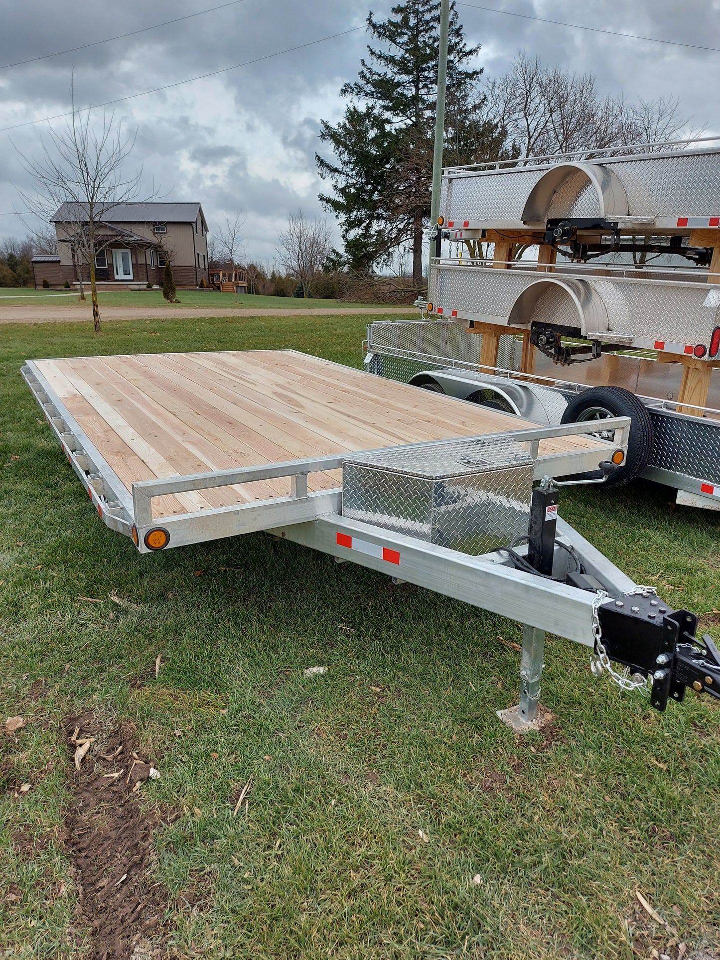 7-Ton Aluminum Deckover Trailers with Standard Deckover - 102 x 22