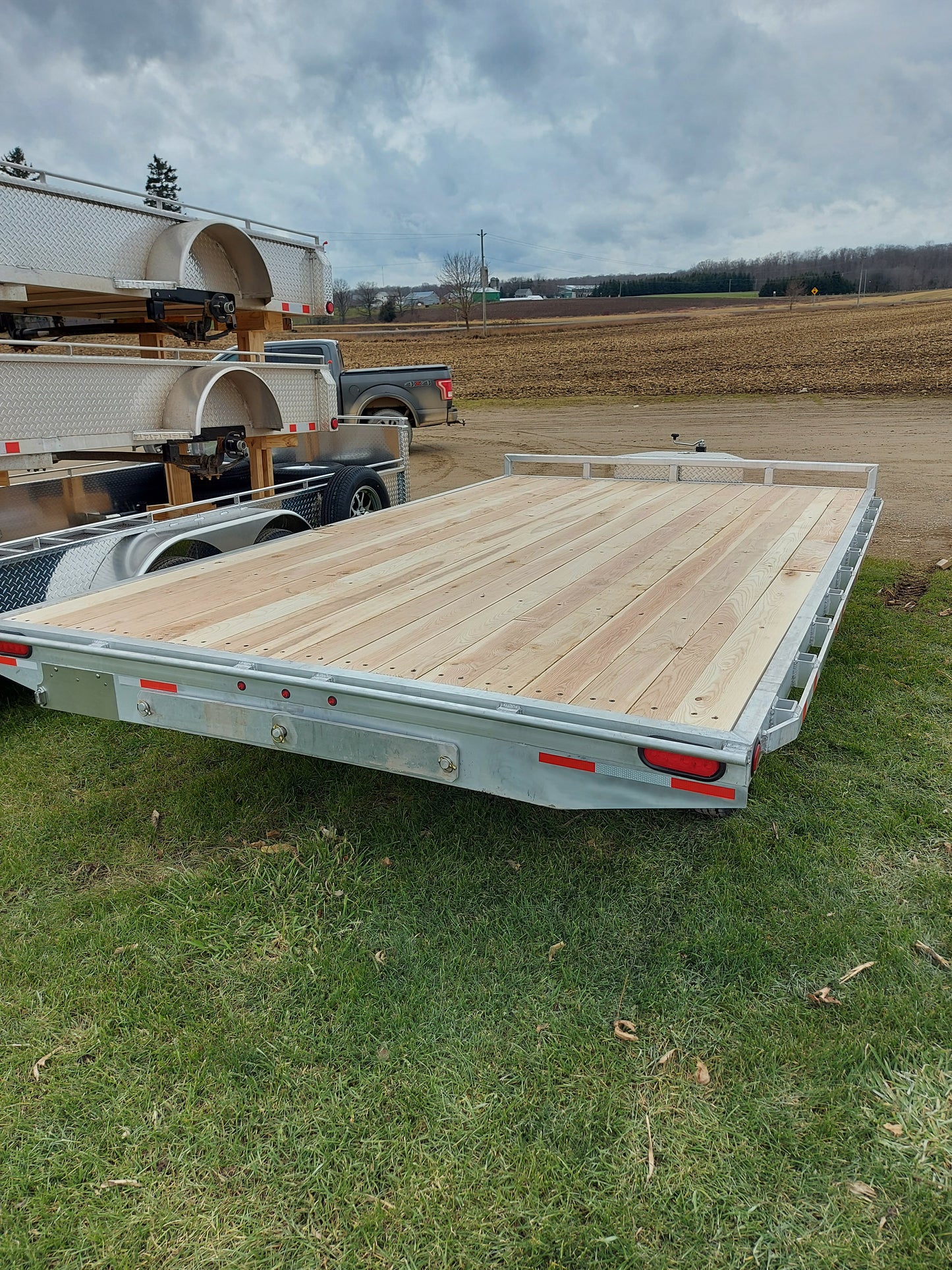 7-Ton Aluminum Deckover Trailers with Standard Deckover - 102 x 22