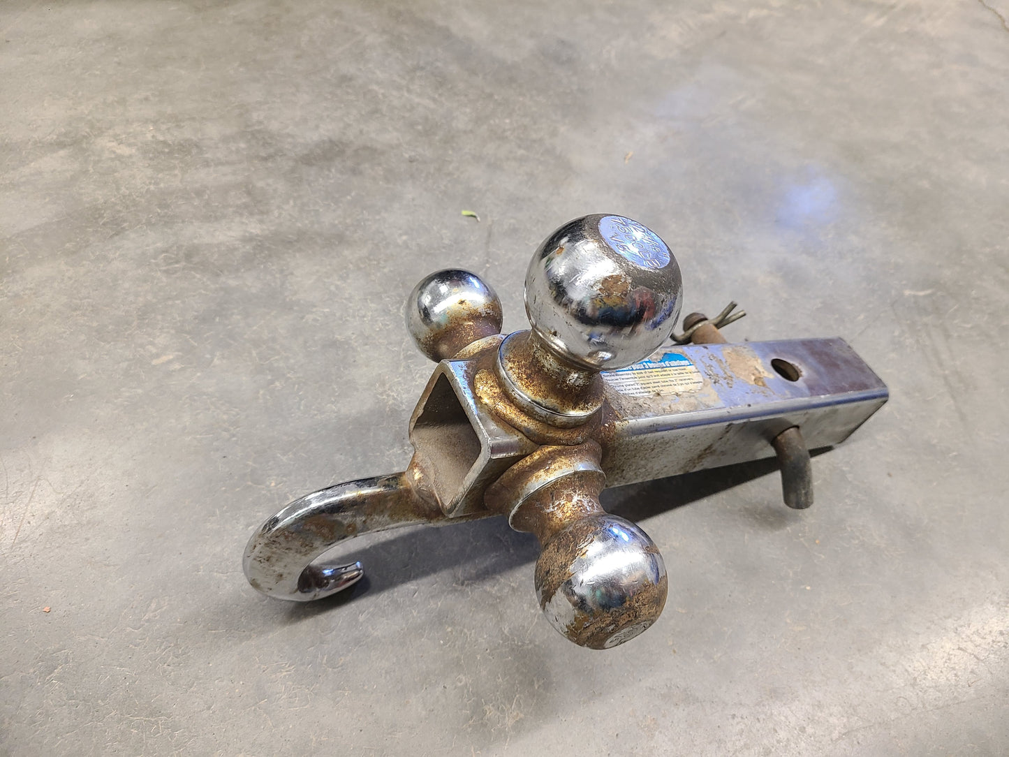 Multi-Ball Mount with Hook (1-7/8-in, 2-in & 2-5/16-in Chrome Balls)