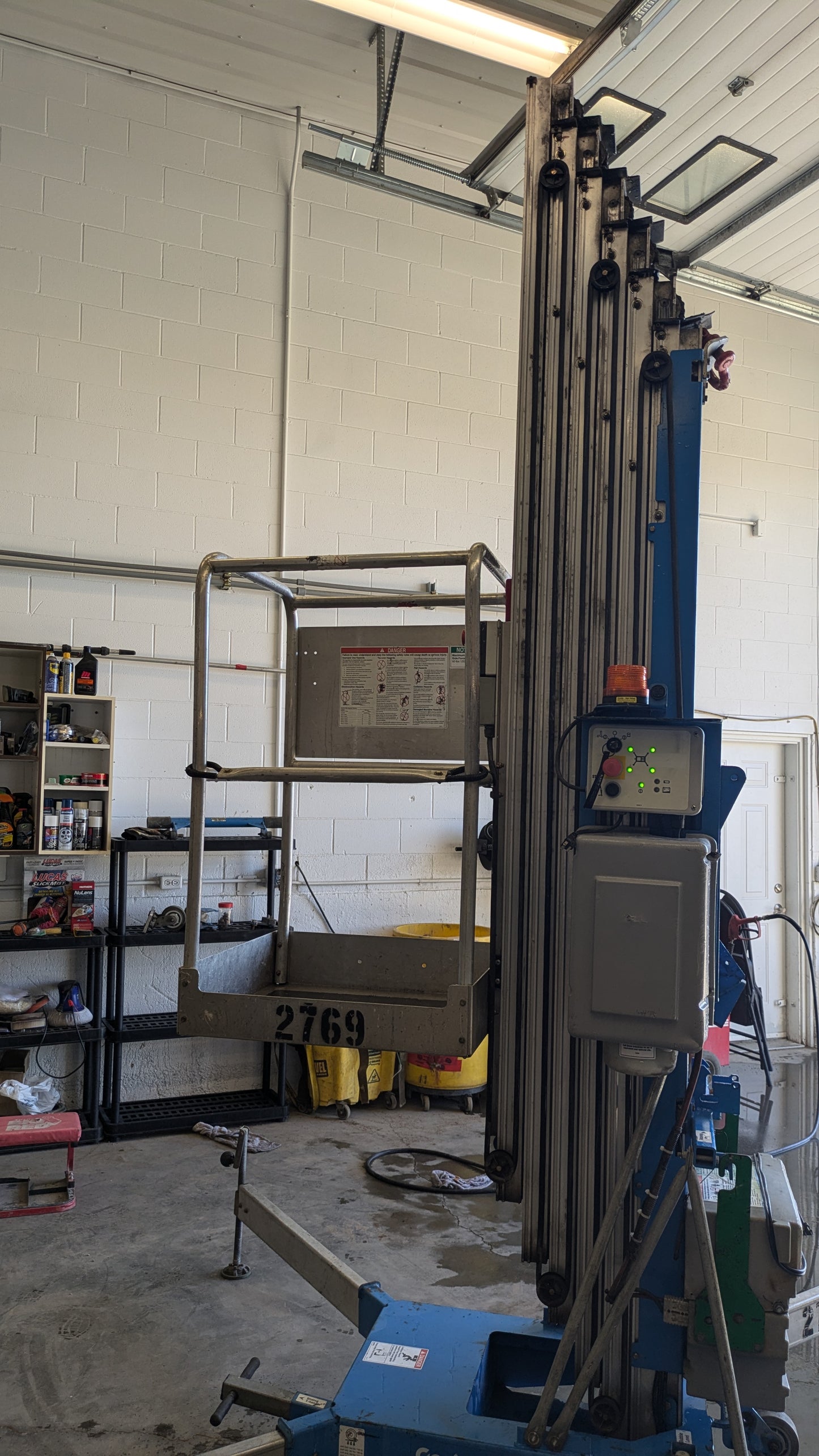 2015 Genie AWP40S Super Series Aerial Work Platform Pusharound Man Lift