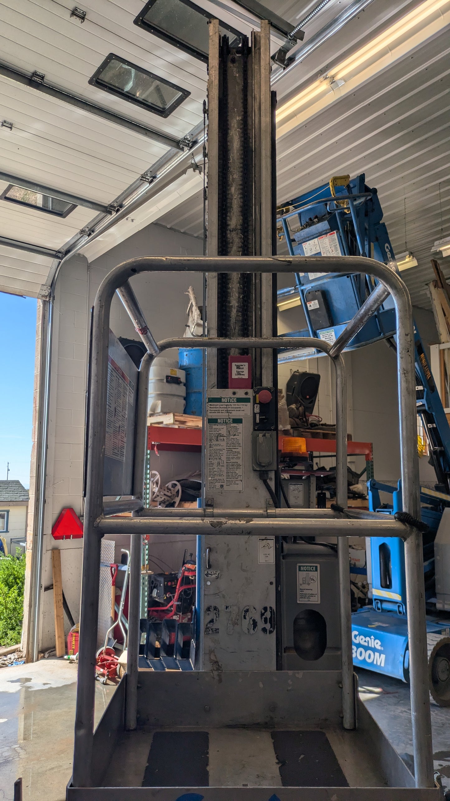 2015 Genie AWP40S Super Series Aerial Work Platform Pusharound Man Lift
