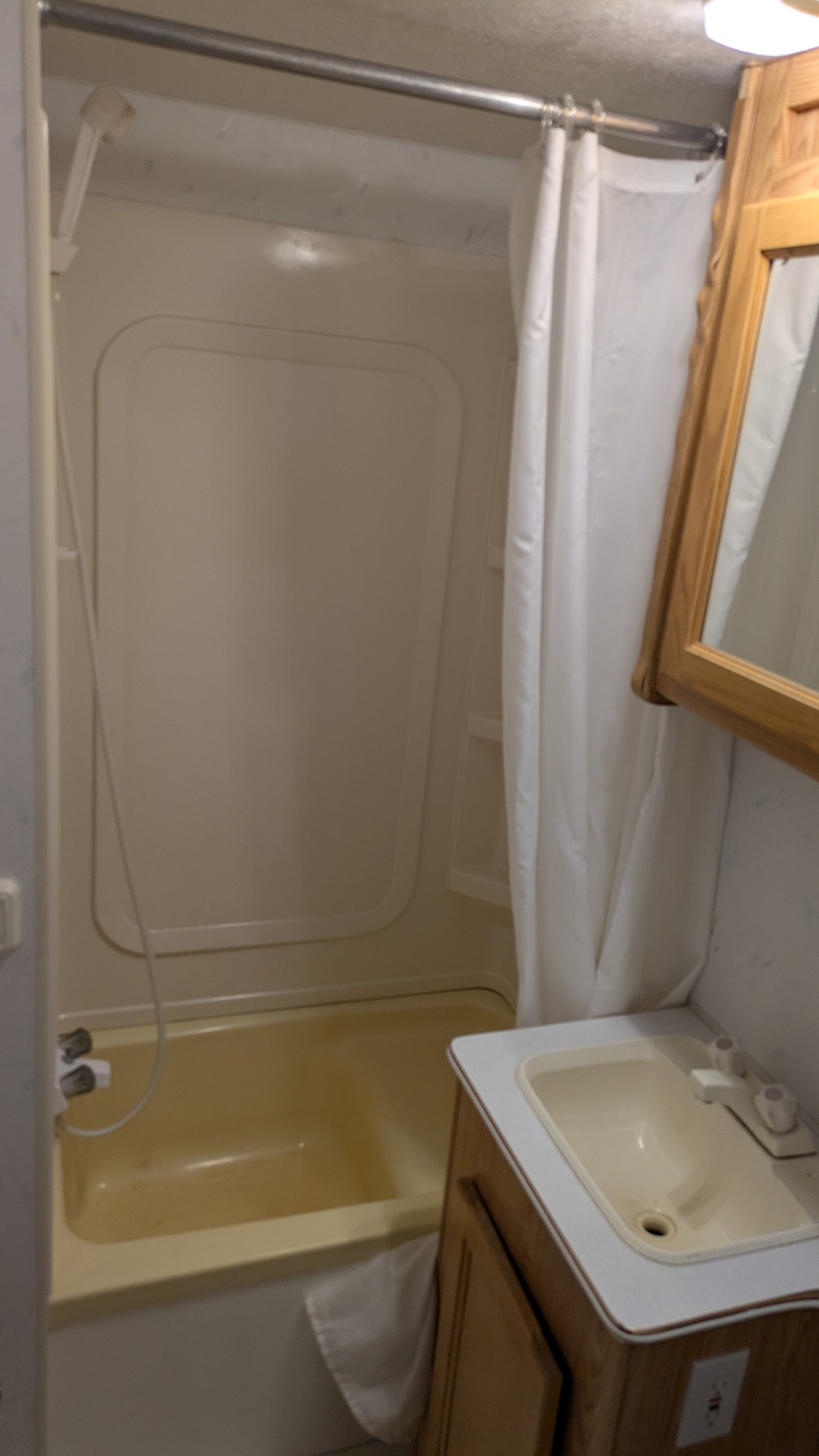 1998 Kustom Koach Westwind M-255 SERIES