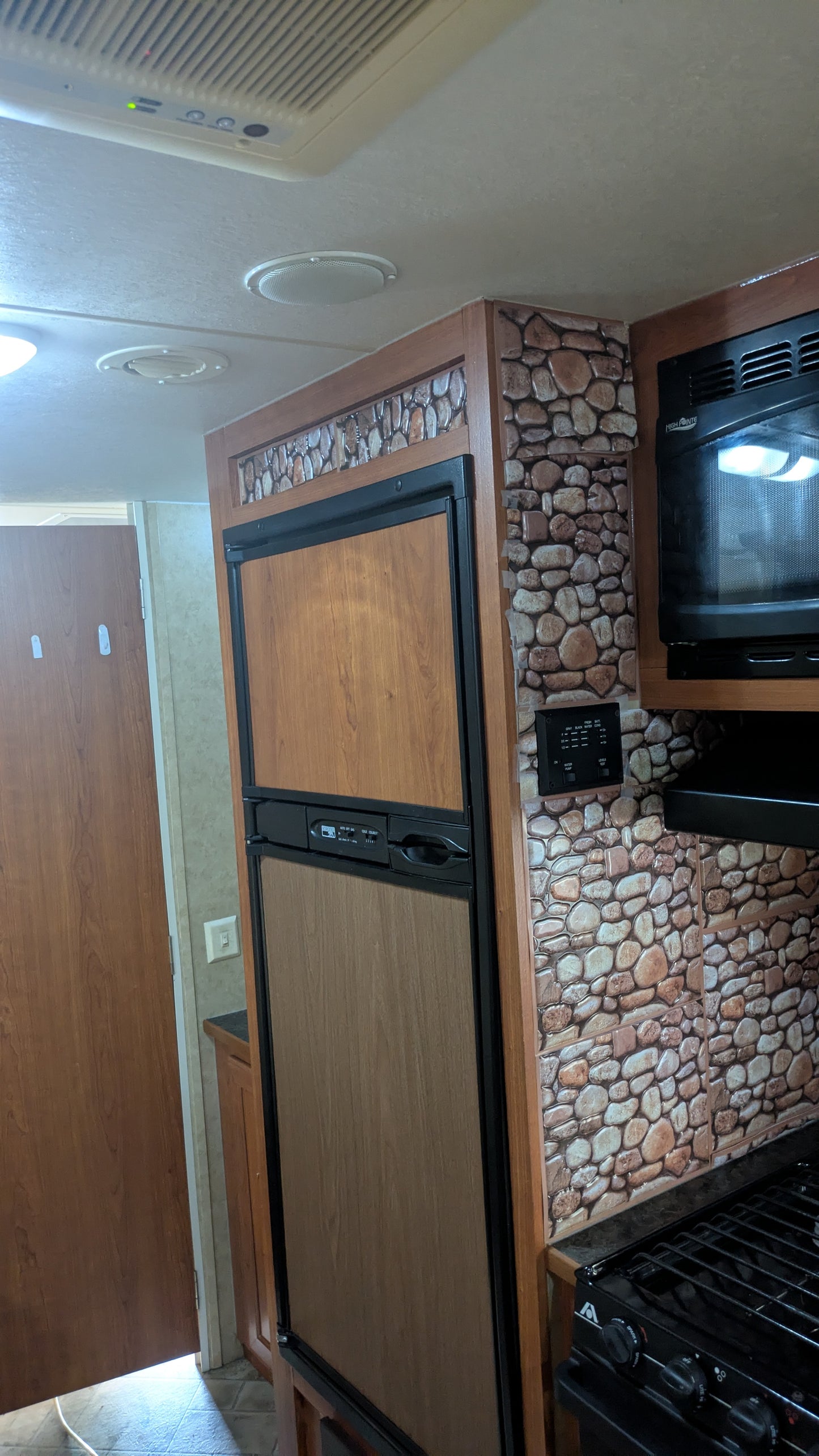 2010 R-VISION SUPERSPORT 27BH TRAVEL TRAILER