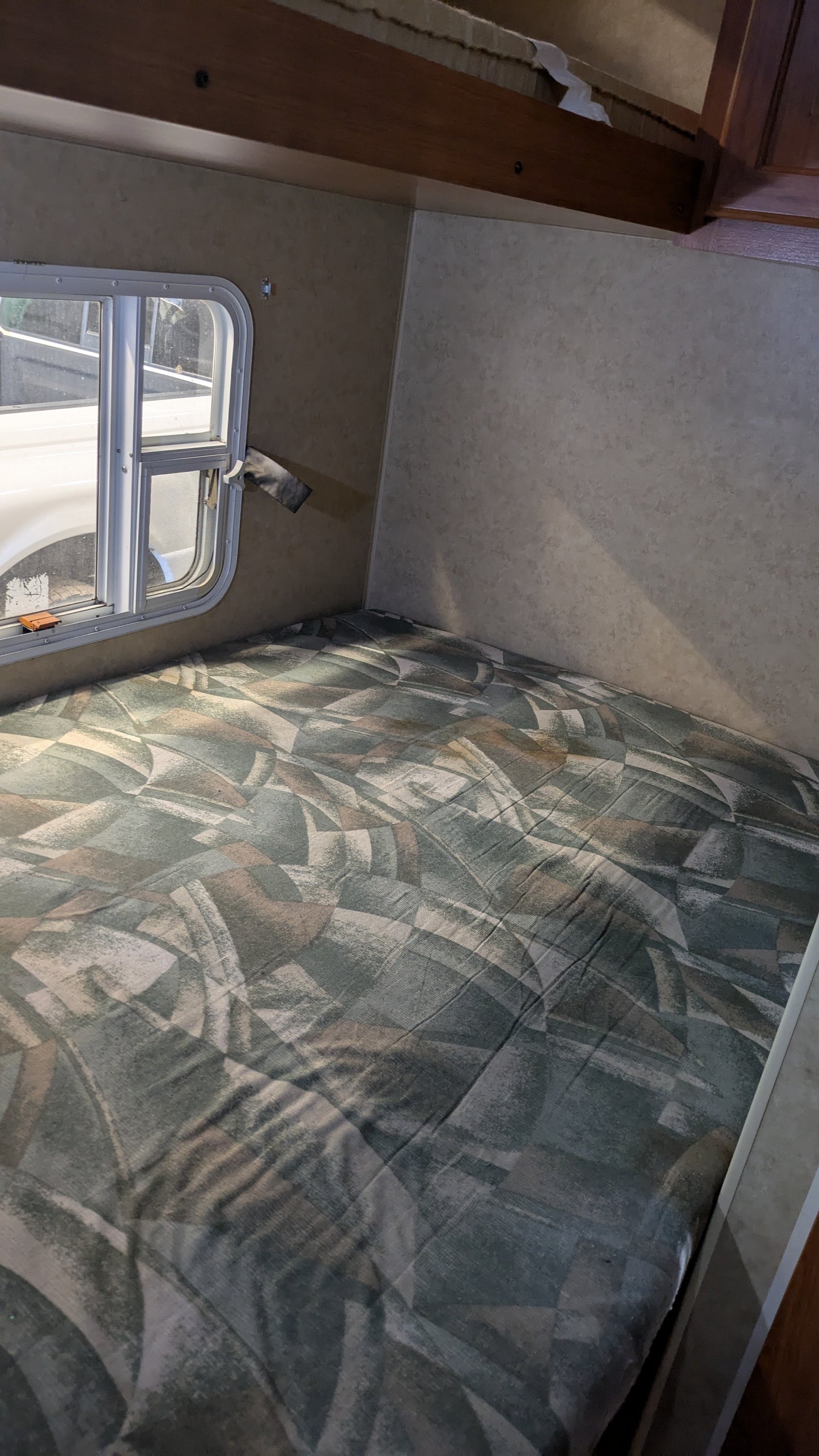2010 R-VISION SUPERSPORT 27BH TRAVEL TRAILER