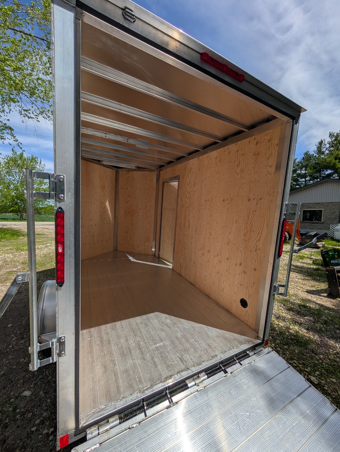 Aluminum Enclosed Cargo Trailer 6 x 10 with Full Aluminum Ramp Door and Floor