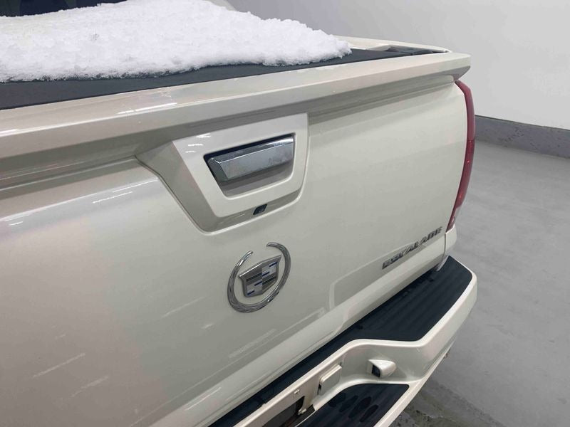 2008 Cadillac Escalade EXT 4D Utility Truck