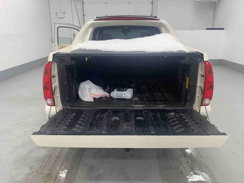 2008 Cadillac Escalade EXT 4D Utility Truck