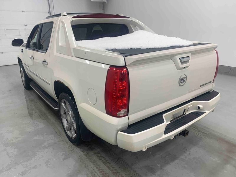 2008 Cadillac Escalade EXT 4D Utility Truck