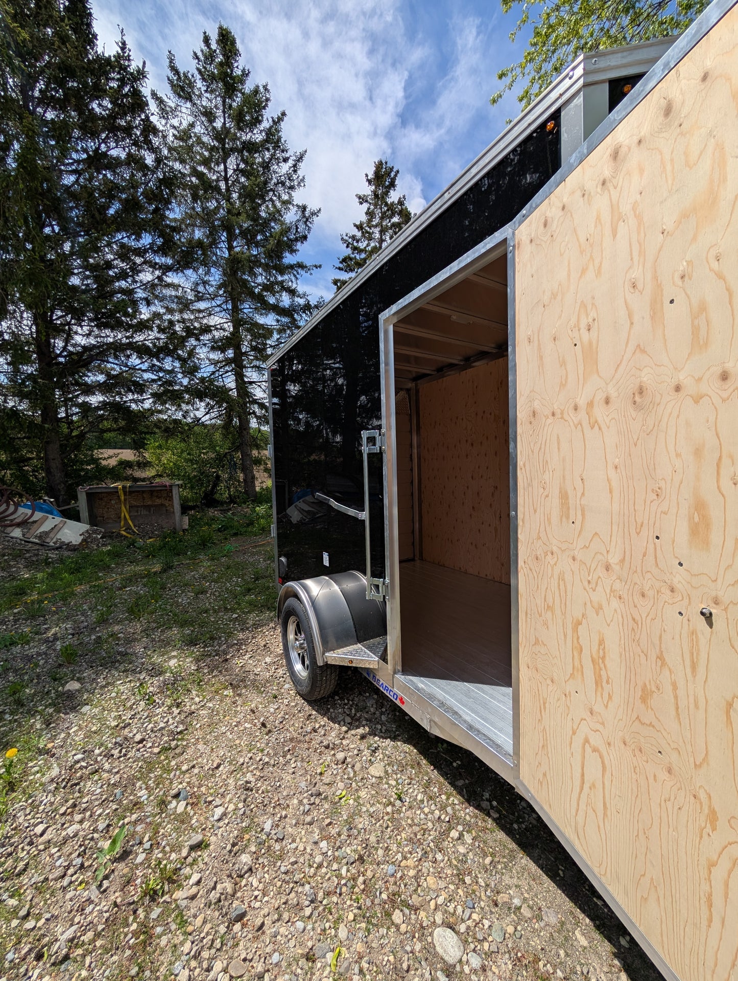 Aluminum Enclosed Cargo Trailer 6 x 10 with Full Aluminum Ramp Door and Floor