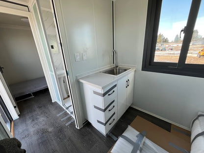 New Mini Portable Tiny Home / Office