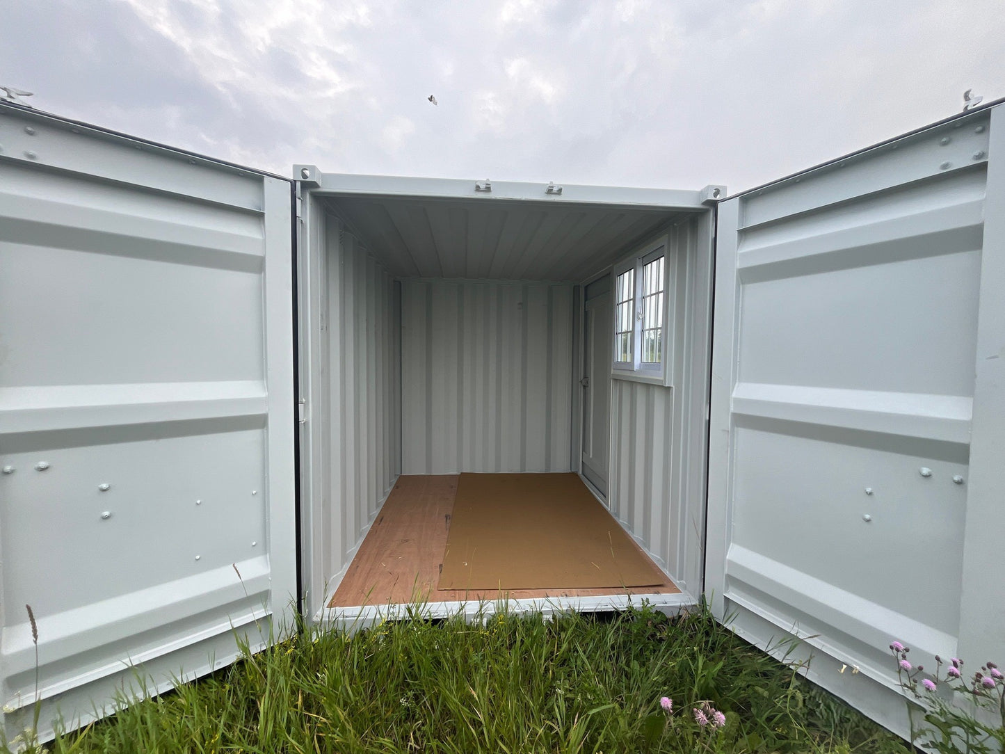 New 8FT Storage Container with side mandoor and window