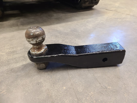 CURT  - Drop 2 Inches - Rise 1/2 Inch - Length 8-1/2 Inches - Hole 1-1/4 Inch