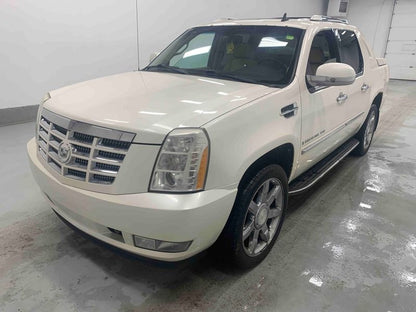 2008 Cadillac Escalade EXT 4D Utility Truck