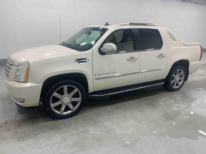 2008 Cadillac Escalade EXT 4D Utility Truck